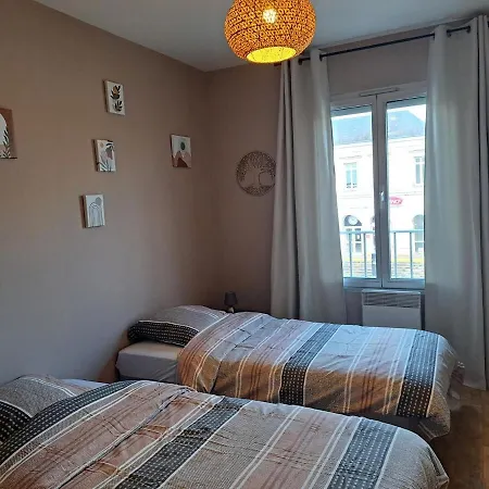 Quai De La Gare, Etape, 2 Chambres, Face A La Gare *