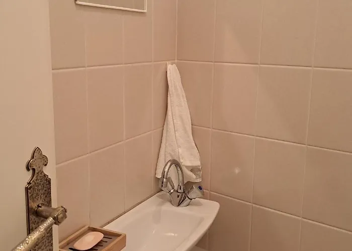 Chez Line, Face A La Gare Apartamento